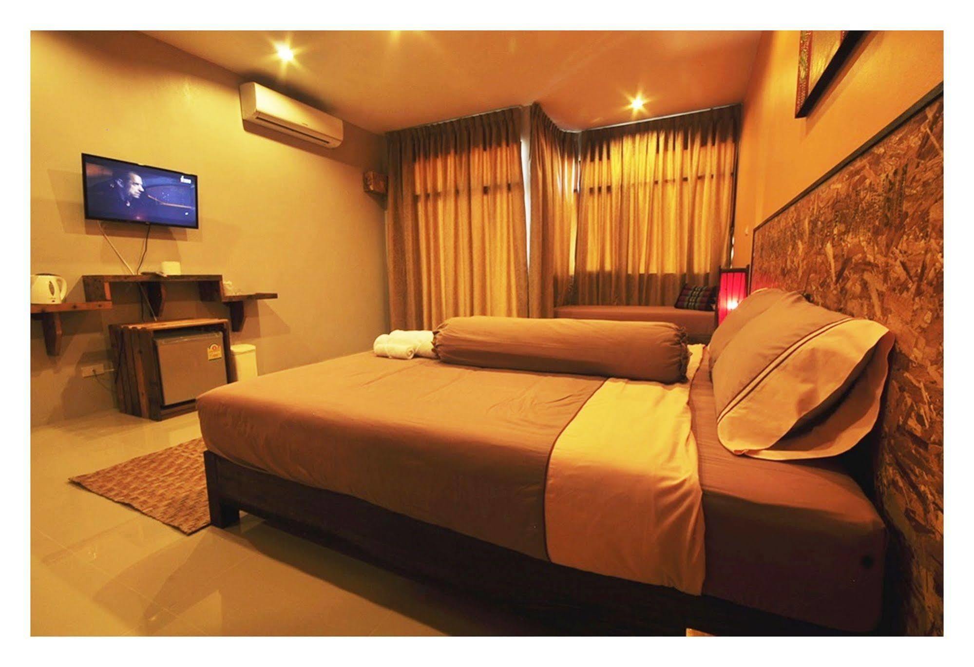 The Bedroom Nai Harn Beach Eksteriør bilde